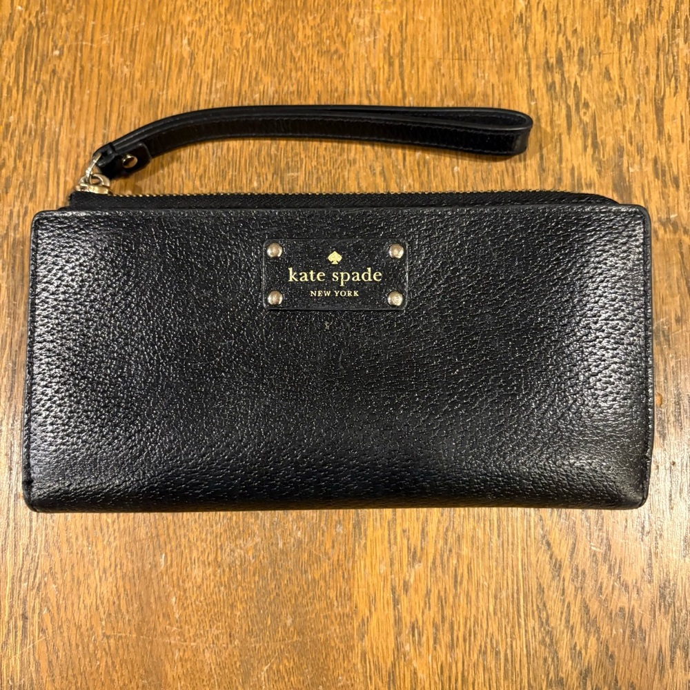 Kate Spade Layton Wellesley Long Black Pebbled Leather Wristlet Clutch Wallet